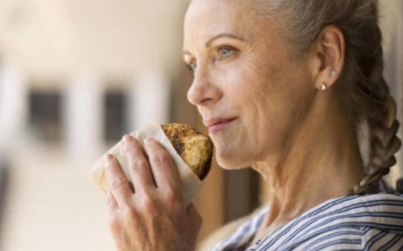 Quels sont les aliments à éviter pour ralentir le vieillissement?