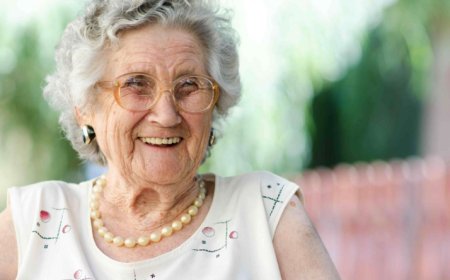 Vivre au-delà de 90 ans : une découverte fascinante dans le sang qui pourrait révéler la clé de la longévité.