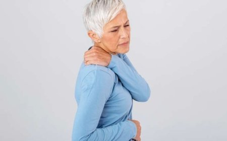 10 signes précoces de Parkinson à repérer avant qu’il ne soit trop tard