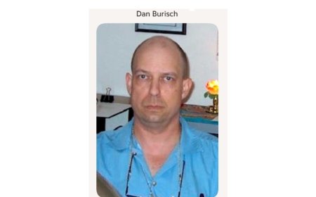 Dan Burisch est un microbiologiste qui a travaillé avec un extraterrestre surnommé J-Rod.