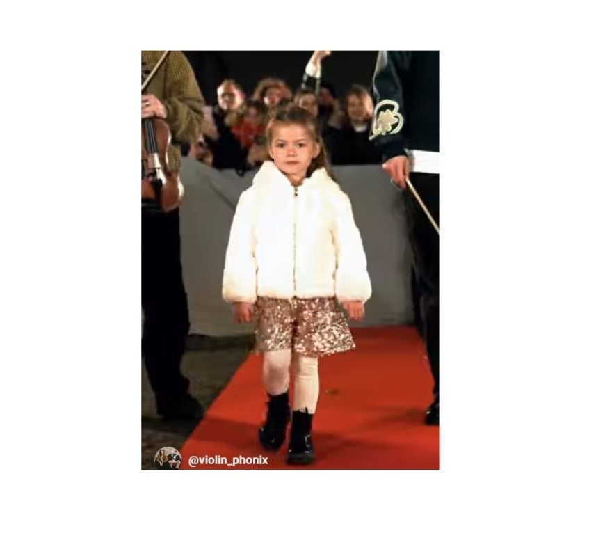 Un chant de Noël avec 100 musiciens dans les rues de Paris !