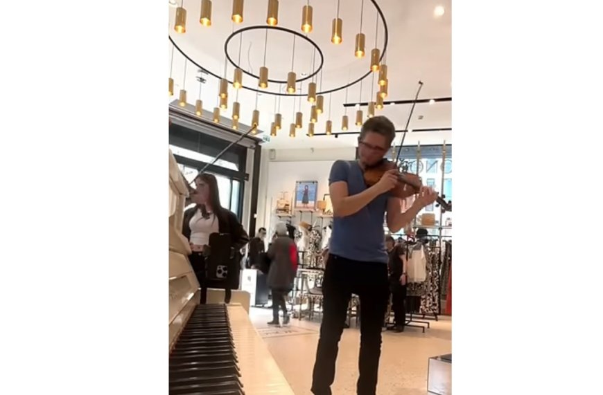 Musique aux centres d'achats !