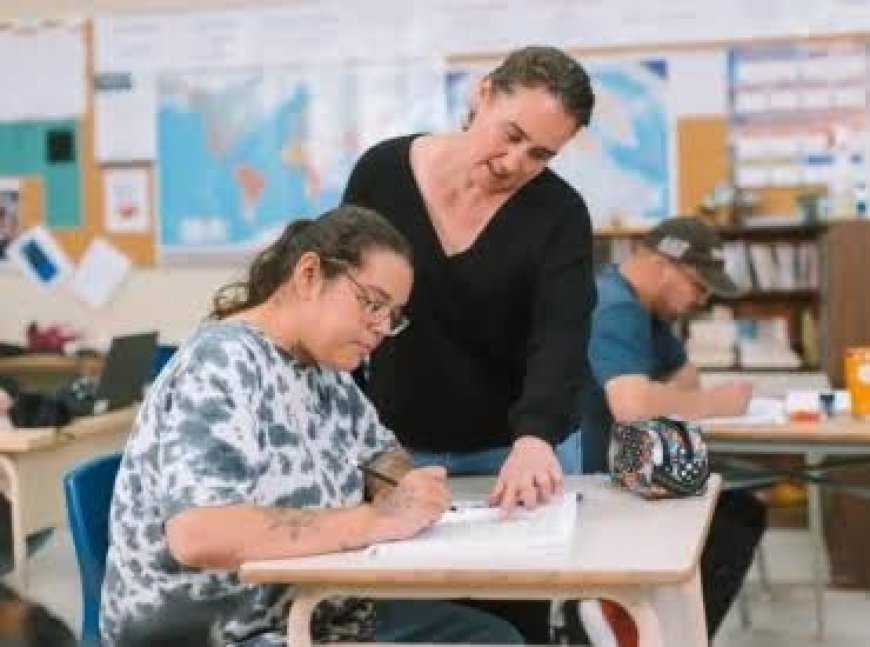 Comment obtenir un DES (Diplôme d'études secondaires) du Québec pour adultes avec des guides imprimés qui sont vendus aux élèves ?